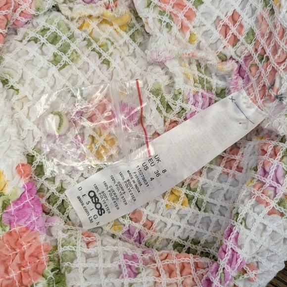 ASOS DESIGN shirred button through top floral print Size 4 - Picture 5 of 7